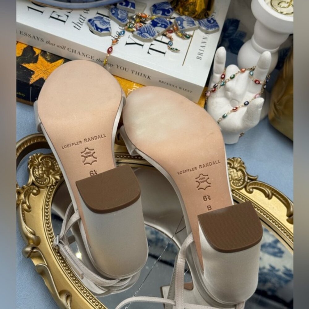🆕 LOEFFLER RANDALL 🧿 NWOB Malia Curved−Heel Sandal, 90MM/3.5 IN,Cream - Sz 6.5 - Picture 14 of 14